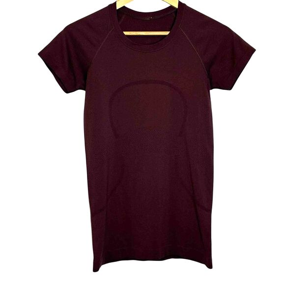 Lululemon Swiftly Tech Short Sleeve 2.0 *Cassis - Picture 2 of 9